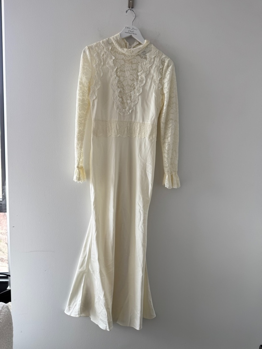 ELLIATT Margot Long Sleeve Gown in White S - Picture 3 of 8